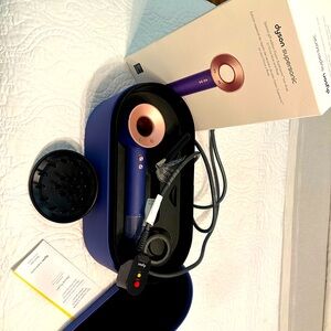 Dyson Special Edition Supersonic Hair Dryer - Vinca Blue/Rose. Used.